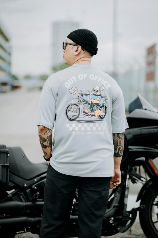 Out Of Office  OUTBOX.   Oversize tee (Green)