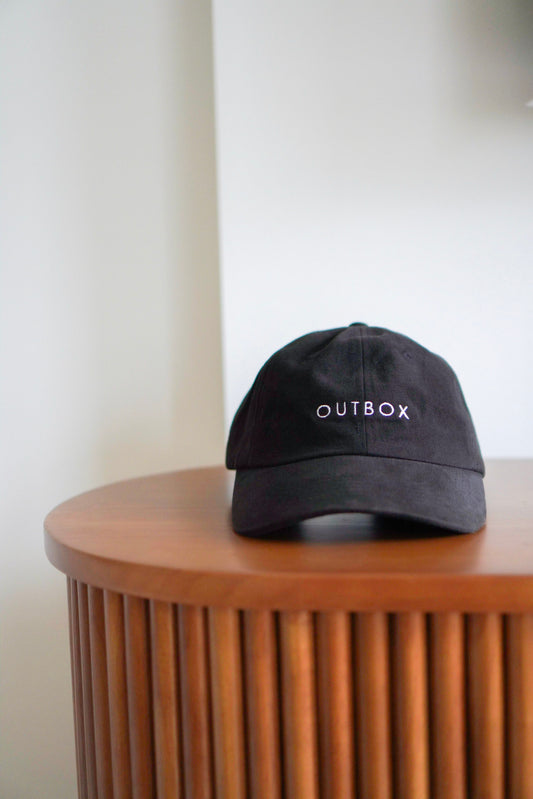OUTBOX CAP - 6 panel Black Basic