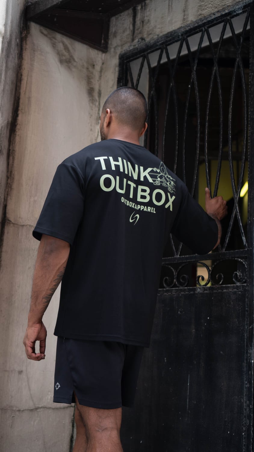 THINK OUTBOX Oversize Tee